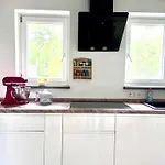 Apartman Large House With 4 Bedrooms In A Quiet And Greened Area Near