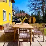 Large House With 4 Bedrooms In A Quiet And Greened Area Near Munique