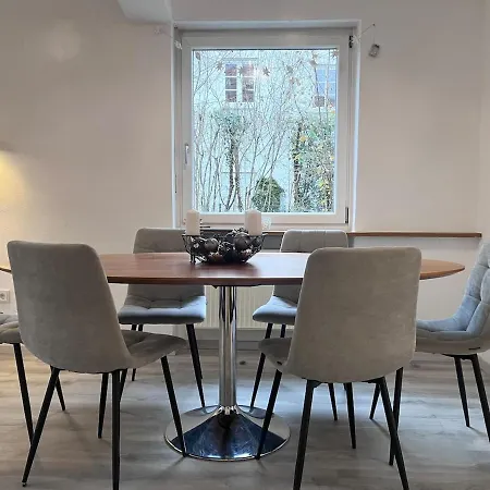 Large House With 4 Bedrooms In A Quiet And Greened Area Near Munich
