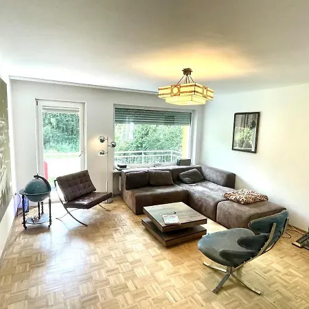Large House With 4 Bedrooms In A Quiet And Greened Area Near Apartment Munich