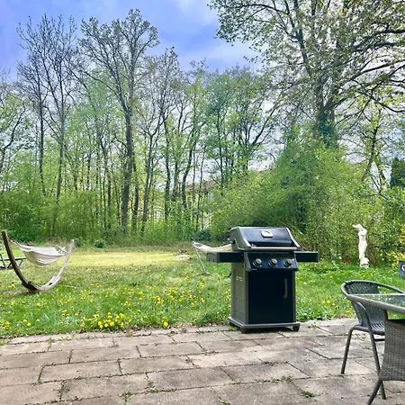 Large House With 4 Bedrooms In A Quiet And Greened Area Near