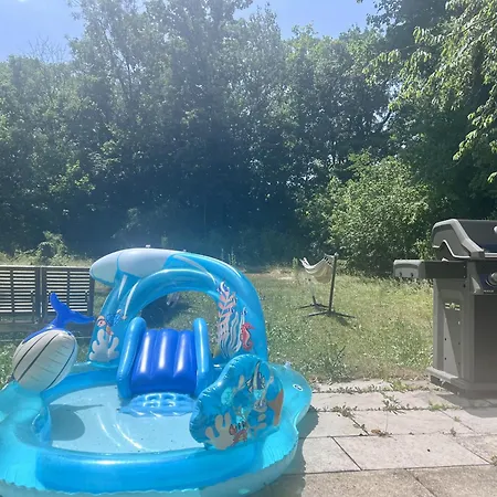 Large House With 4 Bedrooms In A Quiet And Greened Area Near *